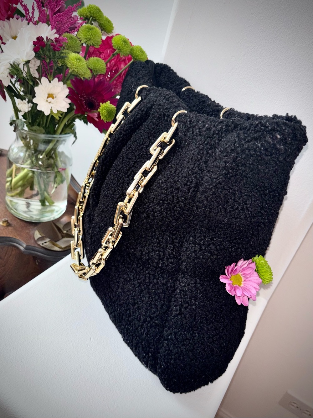 Black Teddy Tote Gold Chain Shoulder Bag Quiet Luxury Style Urban Expressions - Picture 5 of 7